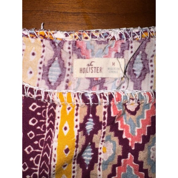Hollister Boho Aztec Print Oversized Medium Blouse NWOT 100% Viscose - Picture 3 of 3